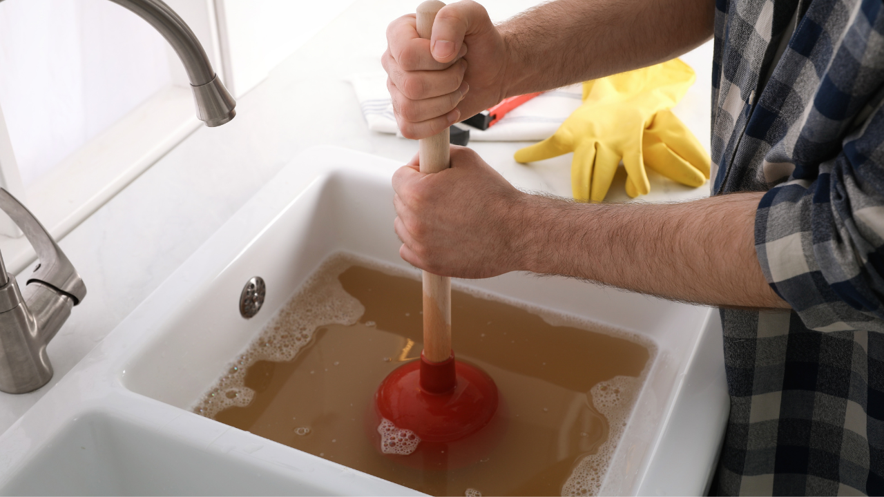Quick DIY Fixes for a Smelly Drain